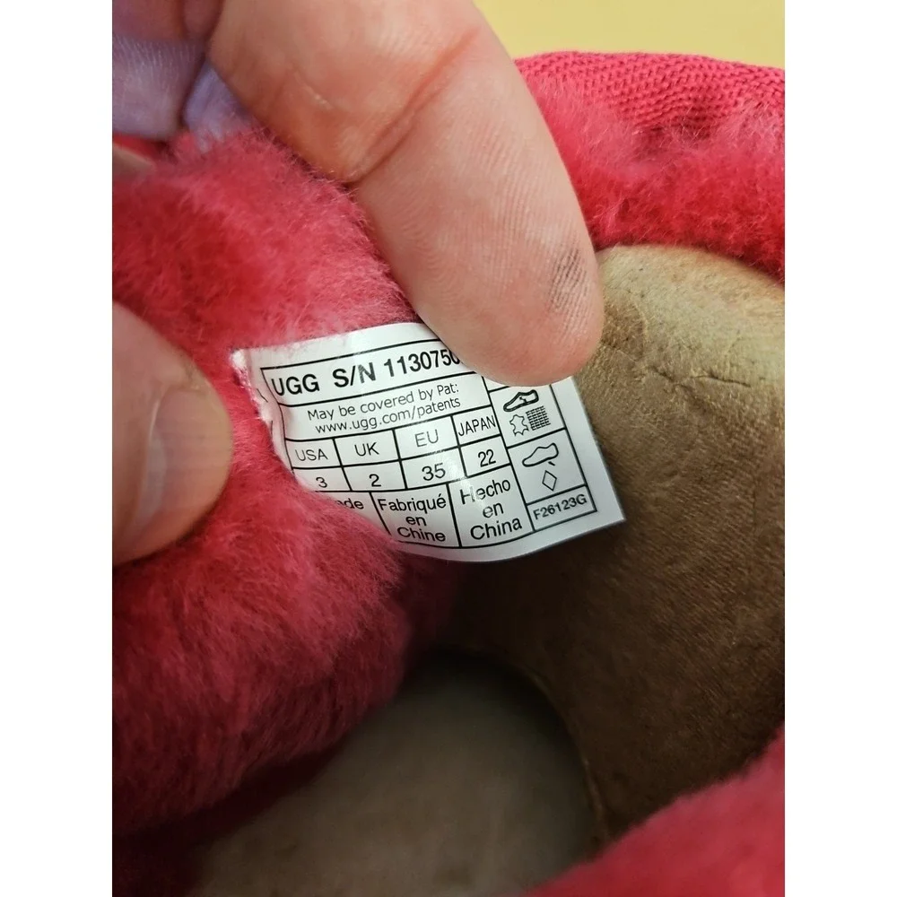 UGG Kids' Classic Ultra Mini Boot with Original Box 1130750K Pink Size 3 kids